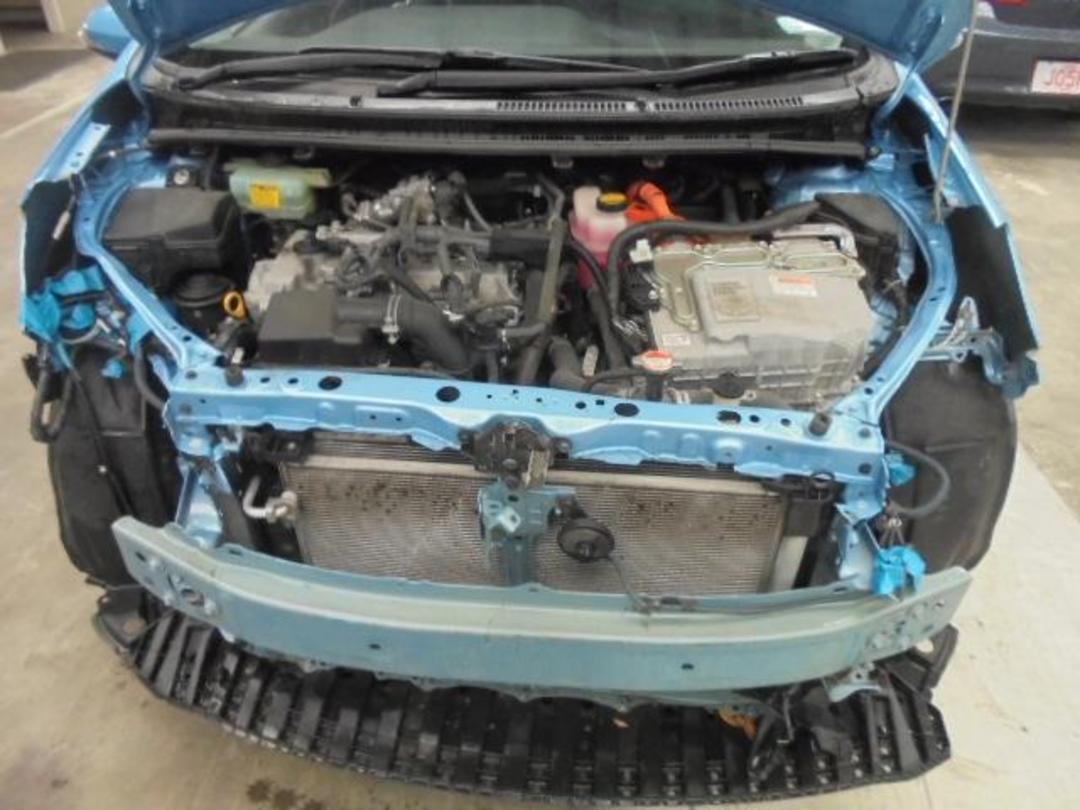 Photo '18' of Toyota Aqua Photo '18' of Toyota Aqua