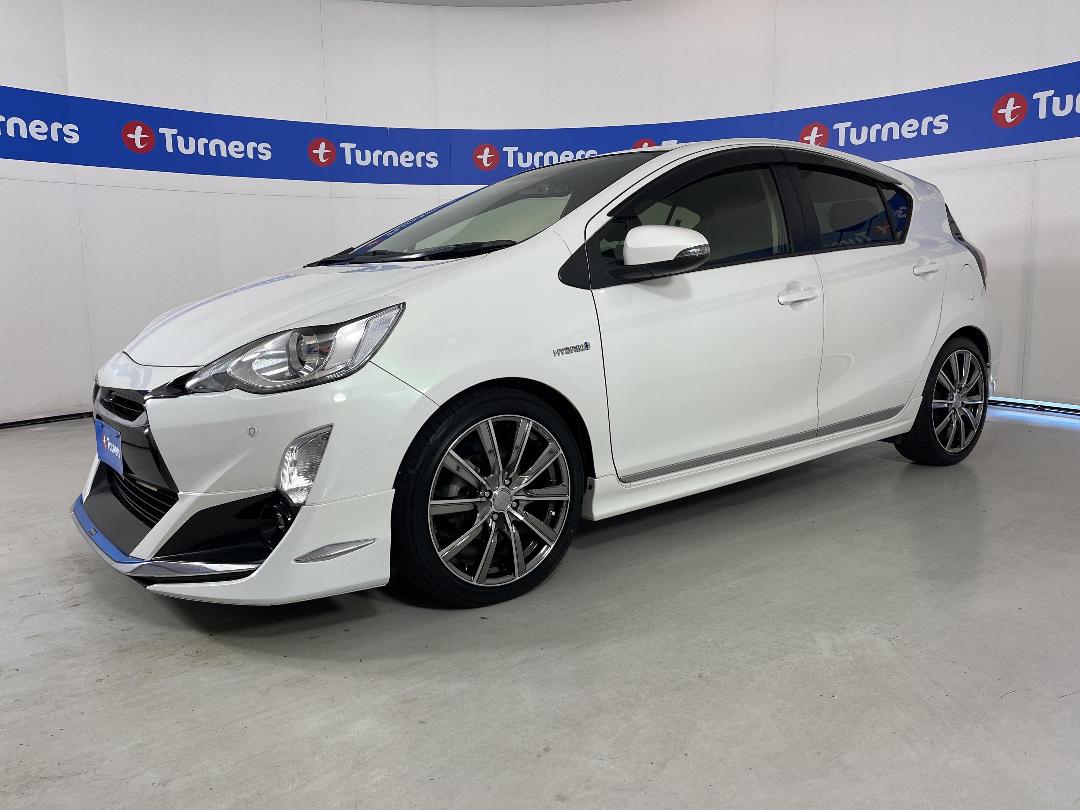 Photo '4' of Toyota Aqua