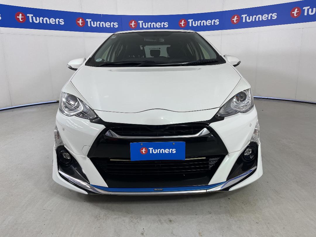 Photo '2' of Toyota Aqua