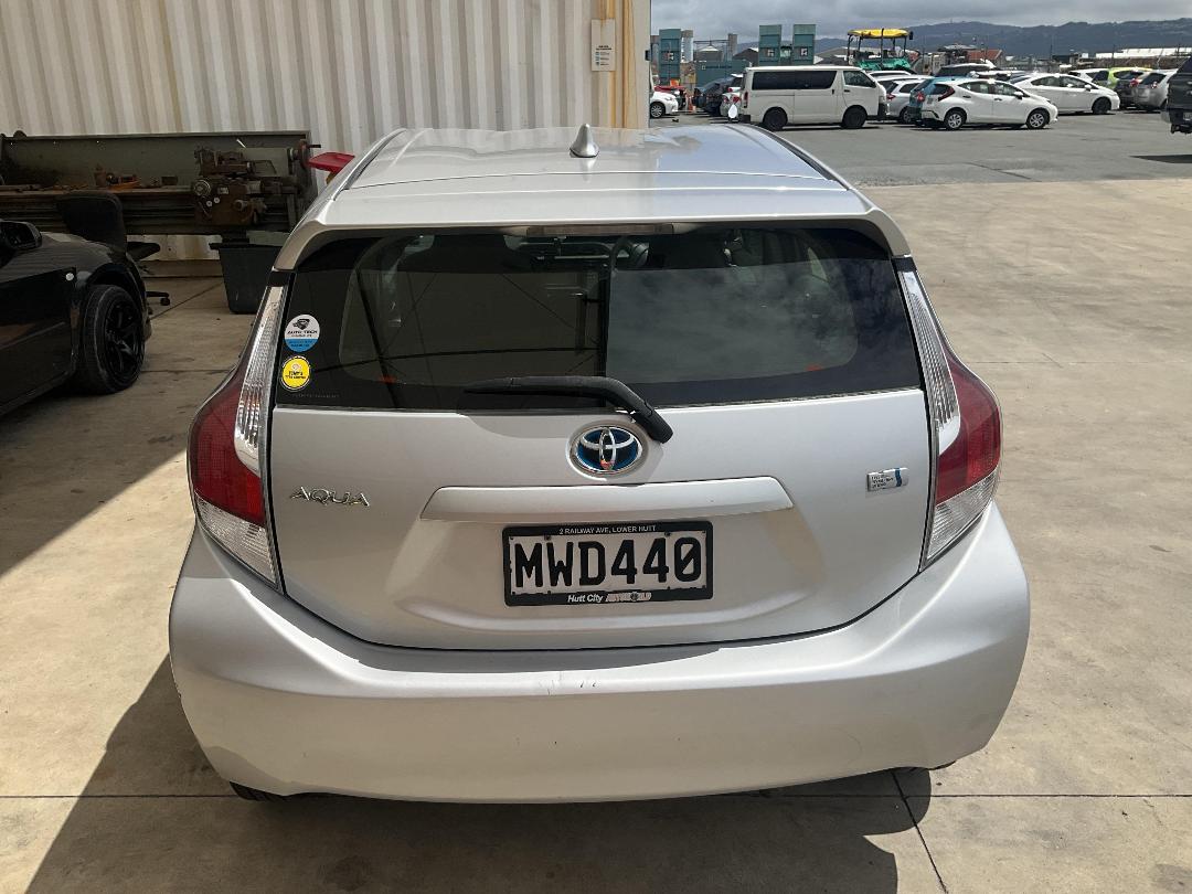 Photo '4' of Toyota Aqua Hybrid Photo '4' of Toyota Aqua Hybrid