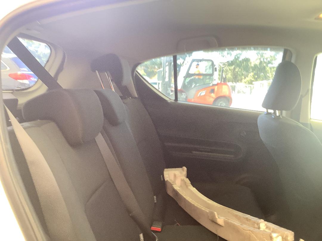 Photo '12' of Toyota Aqua