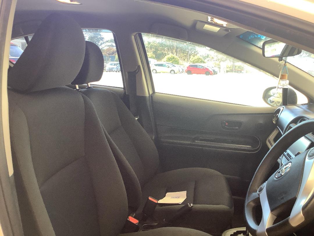 Photo '15' of Toyota Aqua