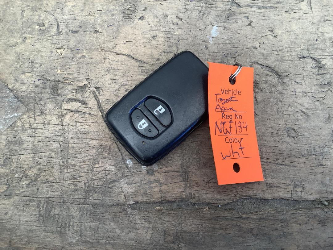 Photo '19' of Toyota Aqua