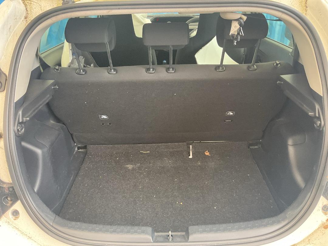 Photo '5' of Toyota Aqua