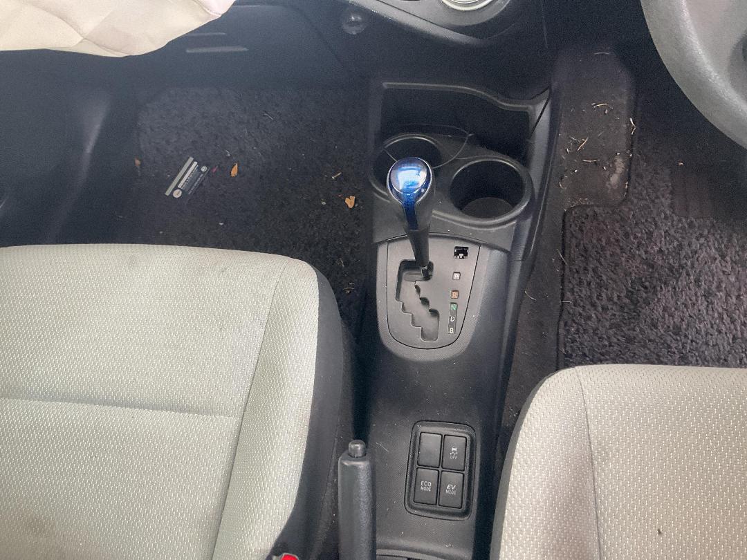 Photo '11' of Toyota Aqua