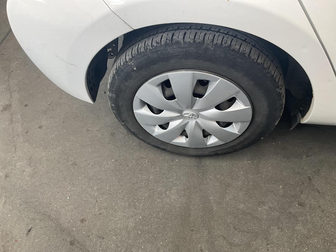 Photo '28' of Toyota Aqua