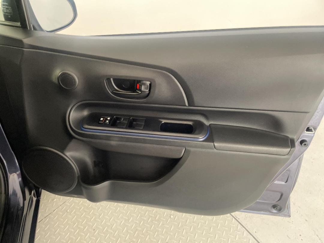 Photo '15' of Toyota Aqua Photo '15' of Toyota Aqua