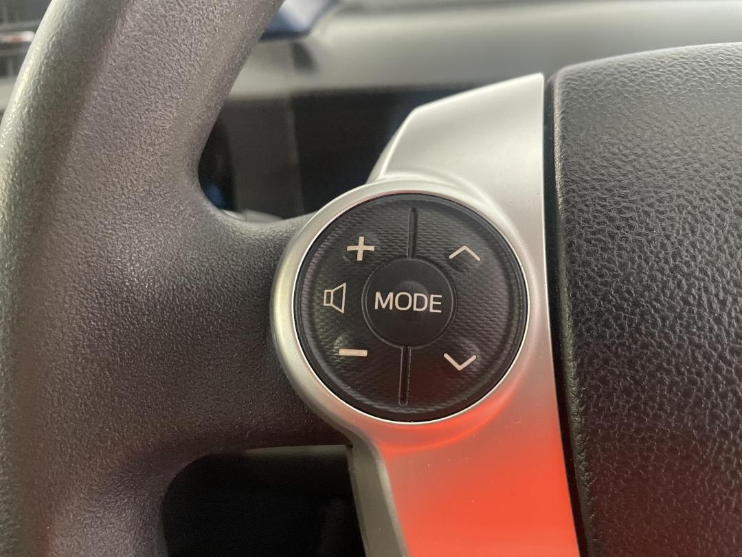 Photo '26' of Toyota Aqua Photo '26' of Toyota Aqua