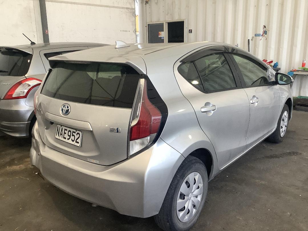 Photo '4' of Toyota Aqua Photo '4' of Toyota Aqua