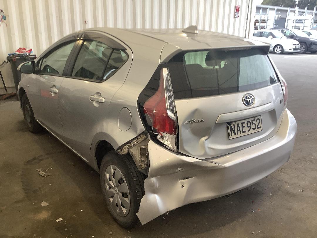 Photo '5' of Toyota Aqua Photo '5' of Toyota Aqua