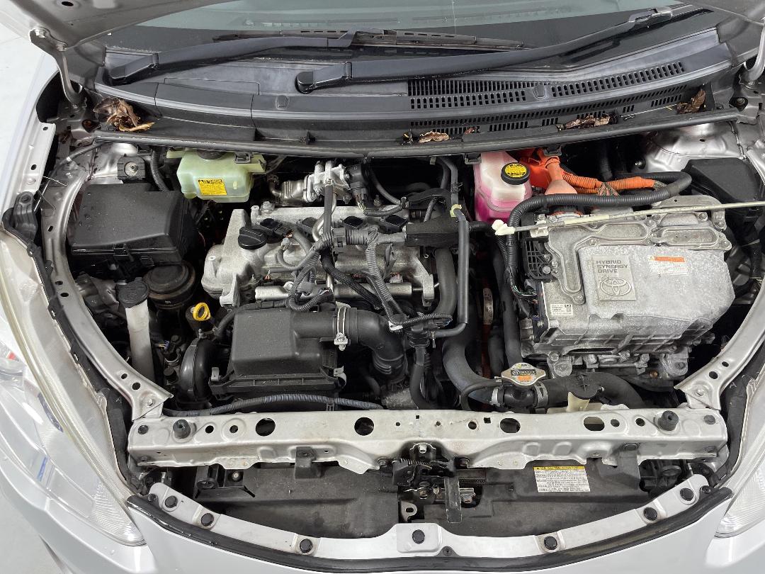 Photo '13' of Toyota Aqua Photo '13' of Toyota Aqua