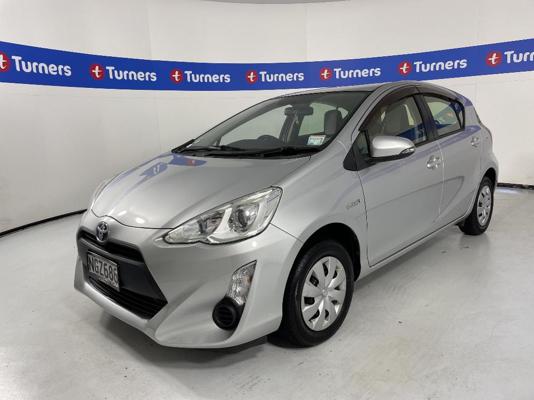 Photo '4' of Toyota Aqua Photo '4' of Toyota Aqua