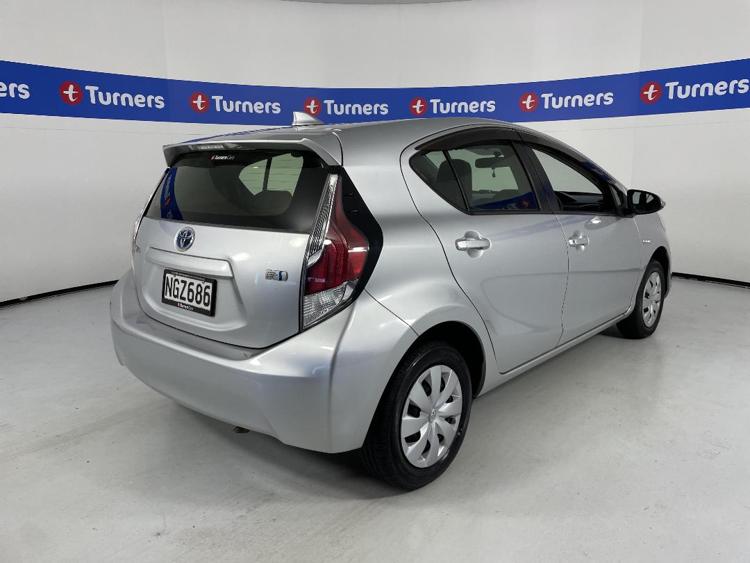 Photo '7' of Toyota Aqua Photo '7' of Toyota Aqua