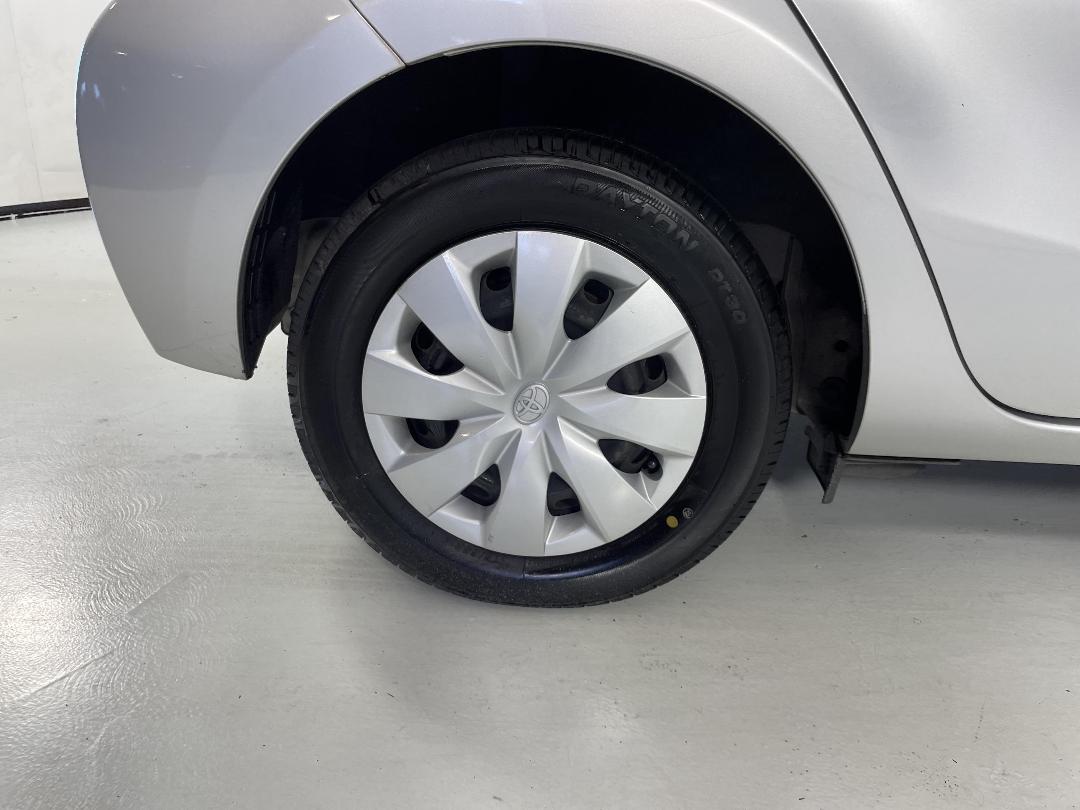 Photo '12' of Toyota Aqua Photo '12' of Toyota Aqua