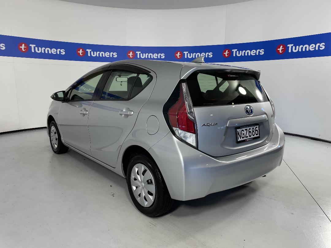 Photo '5' of Toyota Aqua Photo '5' of Toyota Aqua