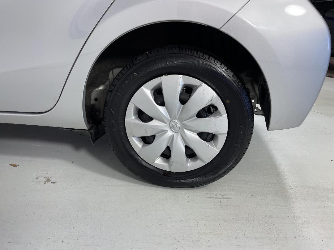 Photo '11' of Toyota Aqua Photo '11' of Toyota Aqua