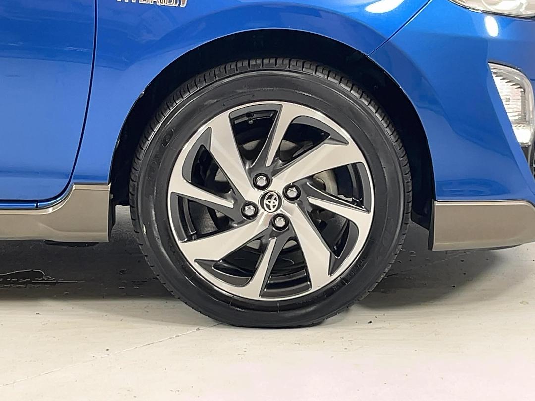 Photo '9' of Toyota Aqua