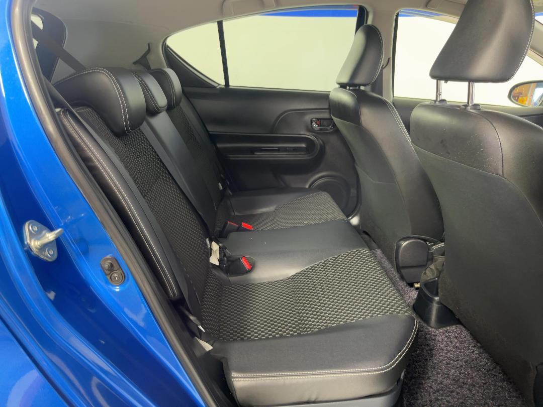 Photo '20' of Toyota Aqua