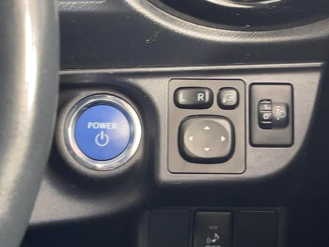 Photo '29' of Toyota Aqua