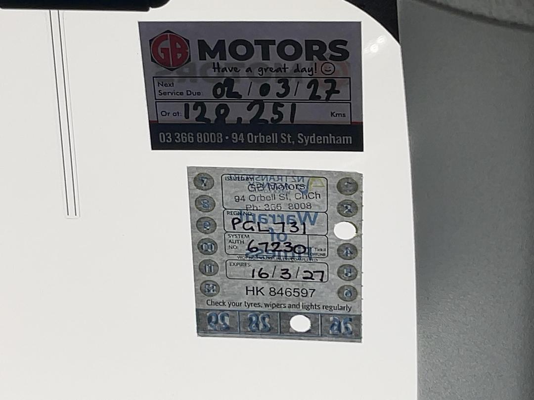 Photo '30' of Toyota Aqua