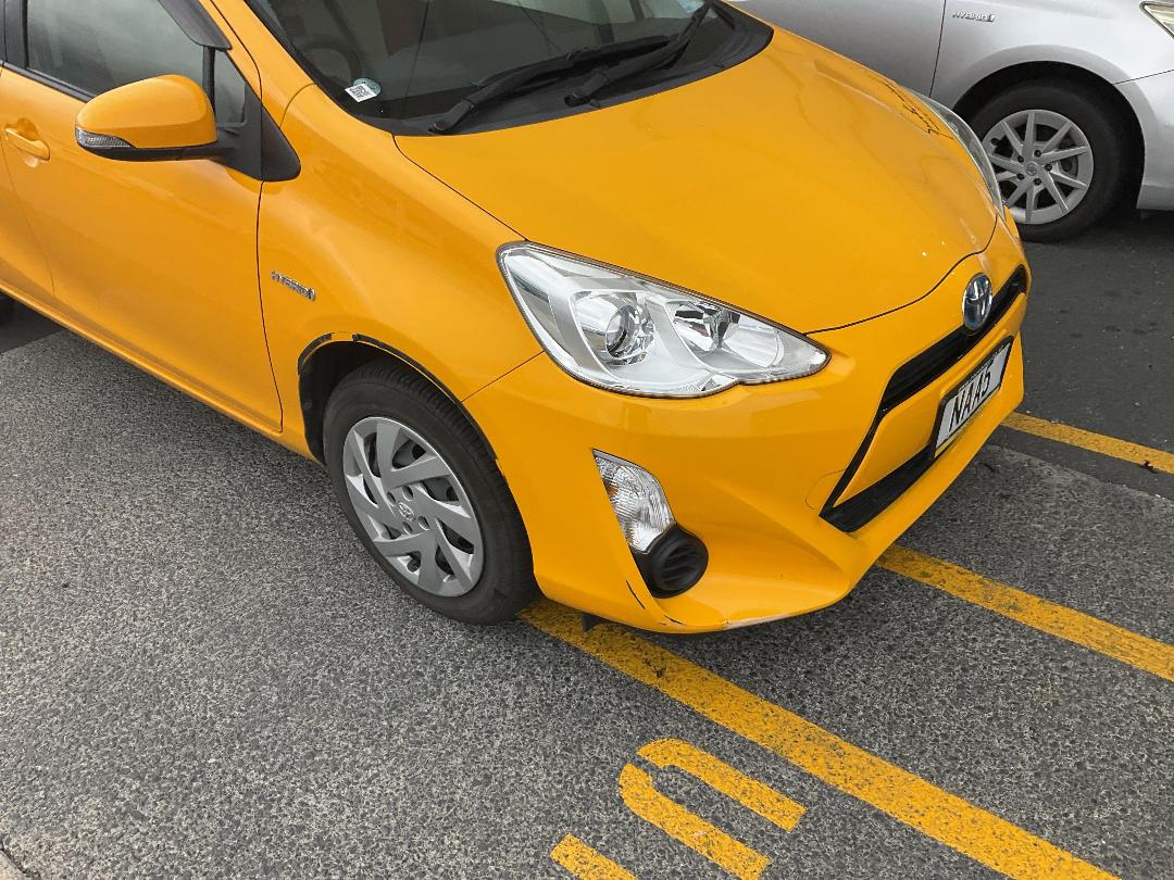 Photo '3' of Toyota Aqua Photo '3' of Toyota Aqua