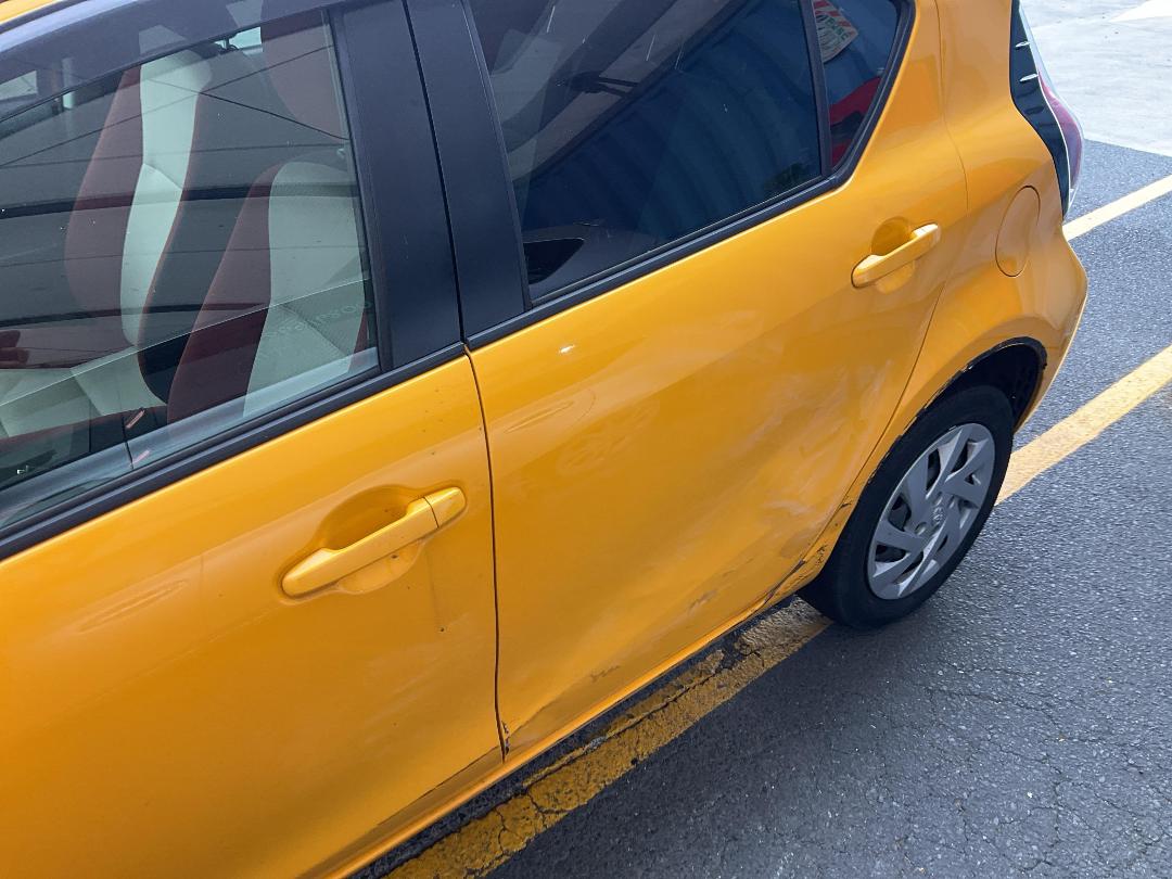 Photo '8' of Toyota Aqua Photo '8' of Toyota Aqua