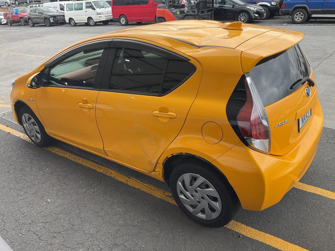 Photo '9' of Toyota Aqua Photo '9' of Toyota Aqua