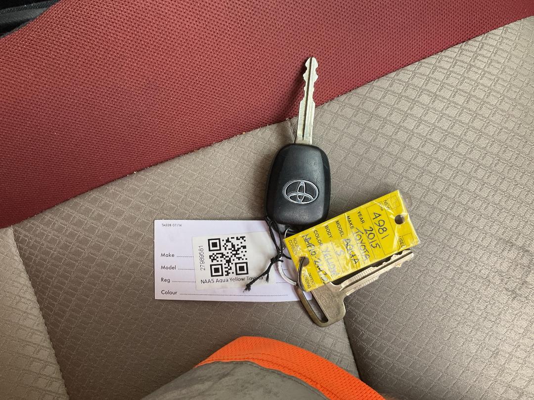 Photo '19' of Toyota Aqua Photo '19' of Toyota Aqua