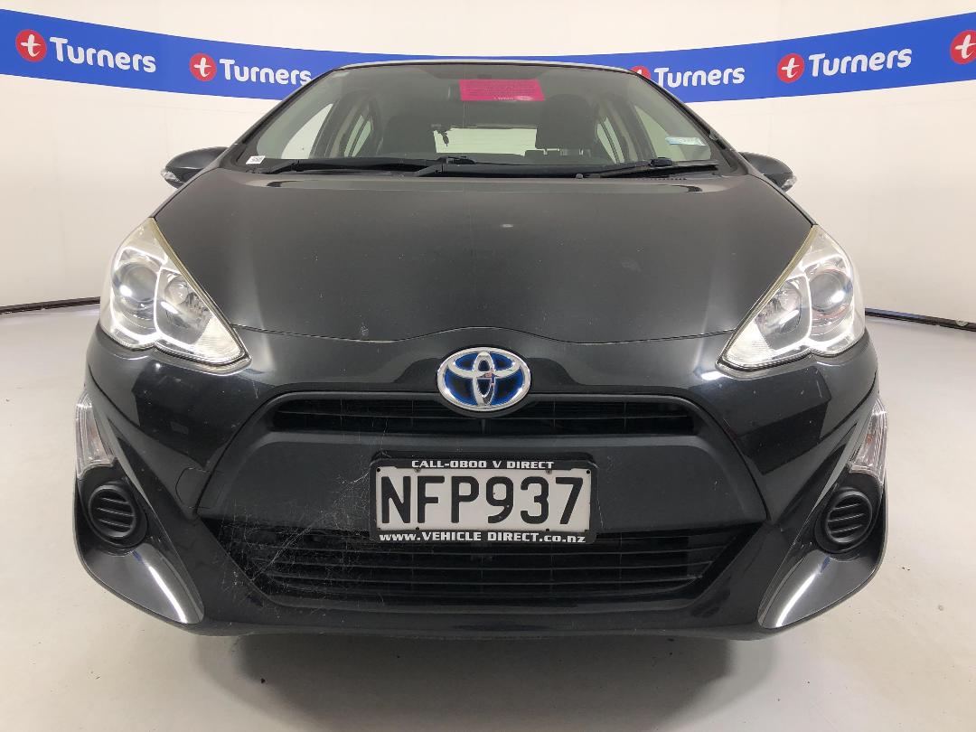 Photo '3' of Toyota Aqua Hybrid