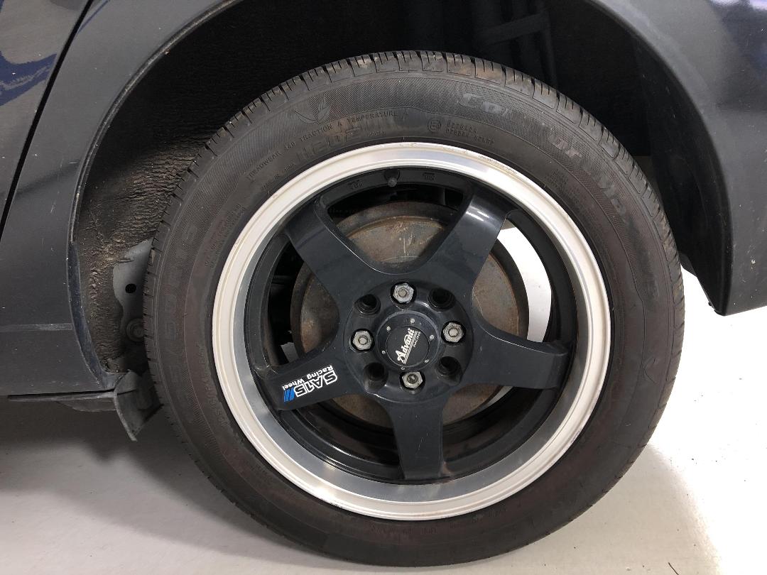 Photo '11' of Toyota Aqua Hybrid