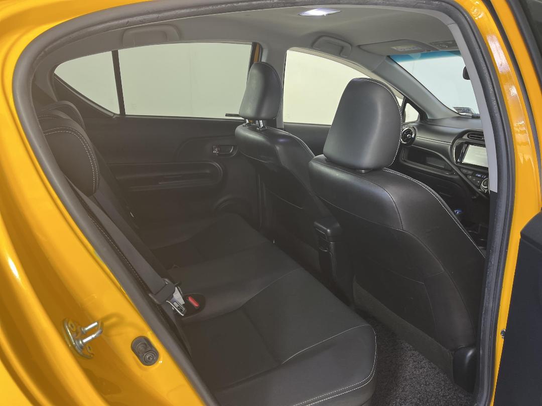 Photo '20' of Toyota Aqua