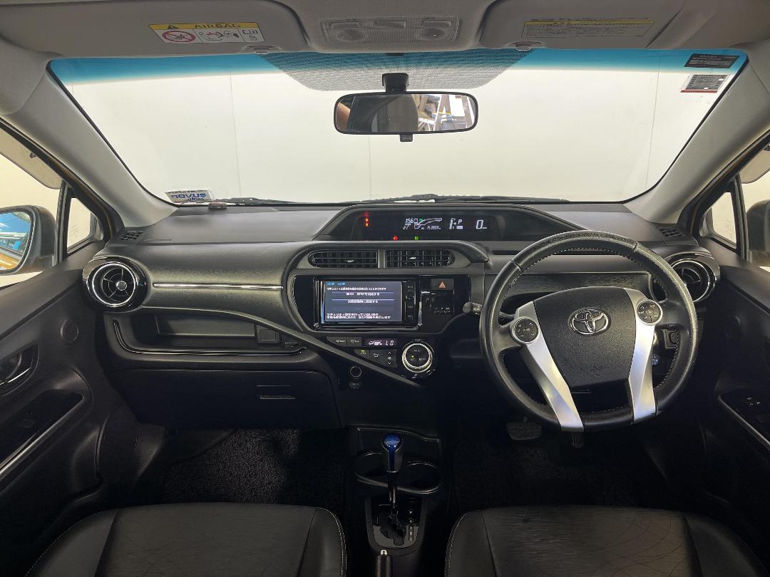 Photo '17' of Toyota Aqua