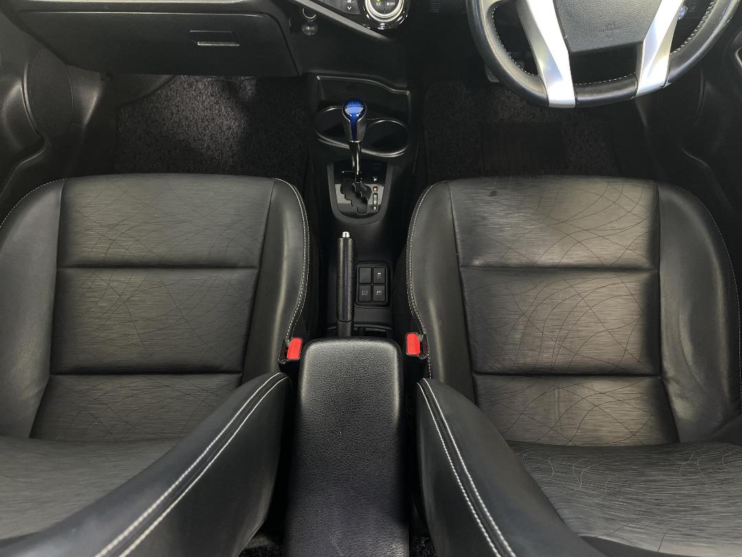 Photo '18' of Toyota Aqua