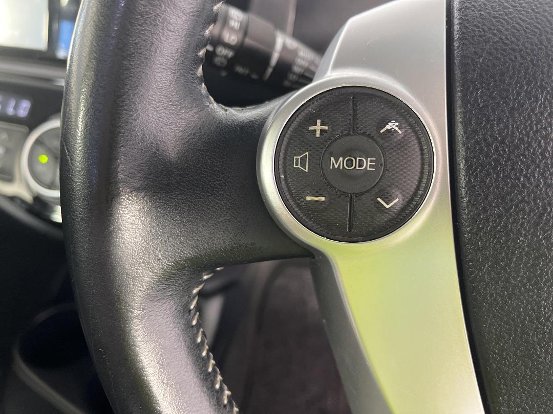 Photo '27' of Toyota Aqua