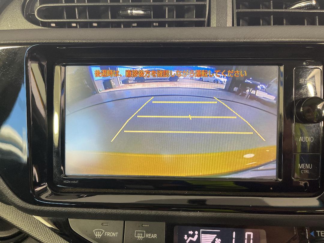 Photo '28' of Toyota Aqua