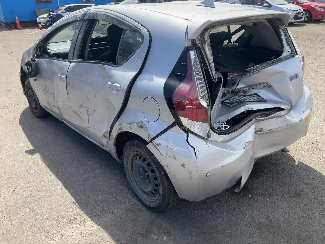 Photo '4' of Toyota Aqua Hybrid