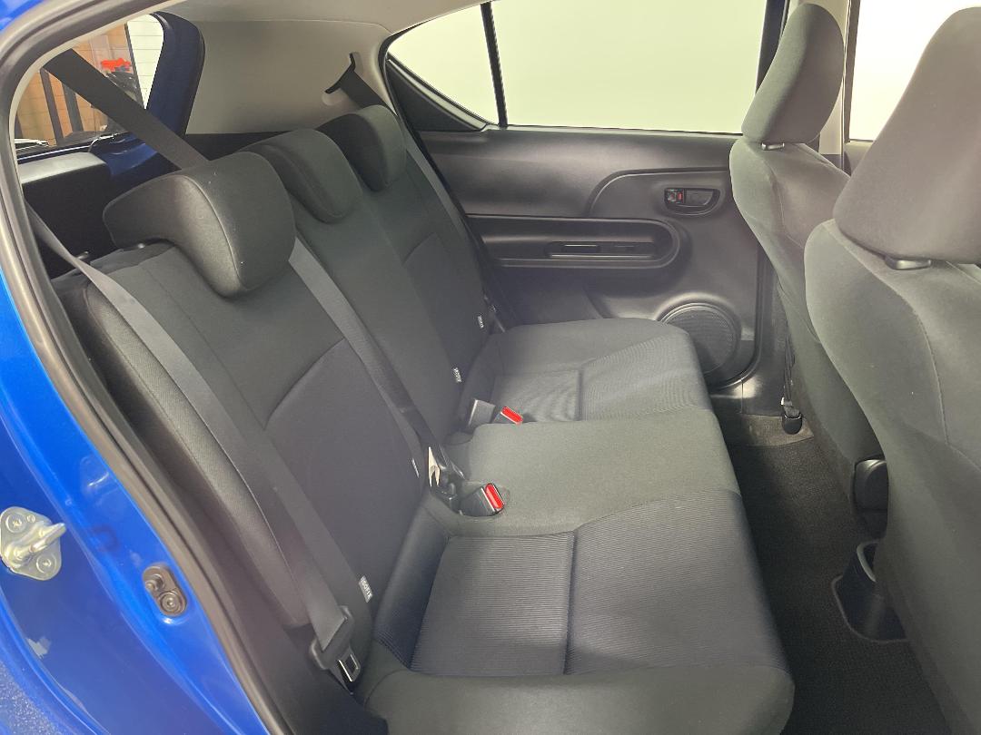 Photo '20' of Toyota Aqua