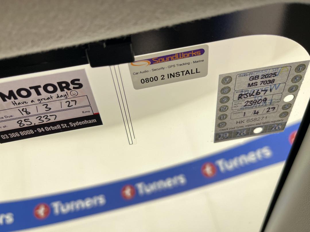 Photo '23' of Toyota Aqua