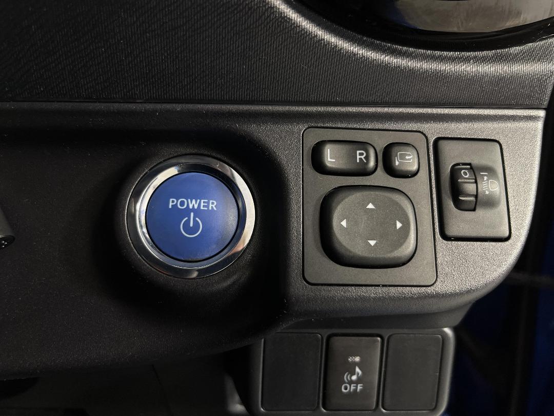 Photo '26' of Toyota Aqua