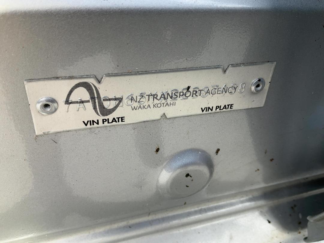 Photo '10' of Toyota Aqua Hybrid