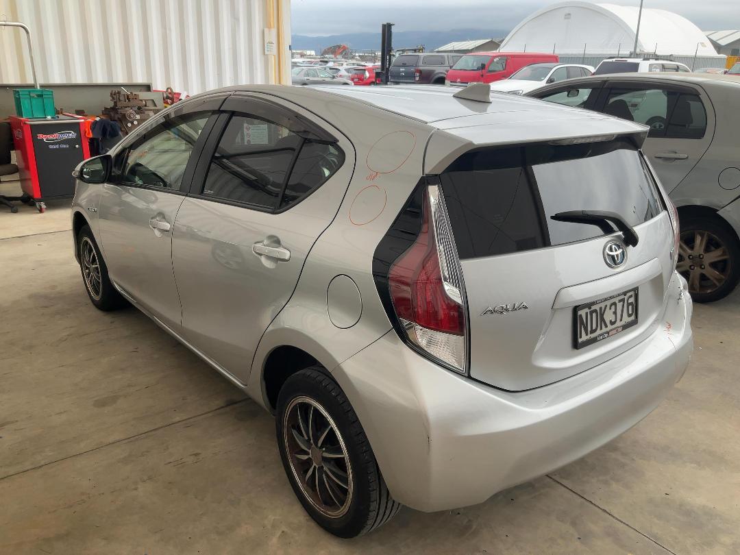 Photo '4' of Toyota Aqua Hybrid