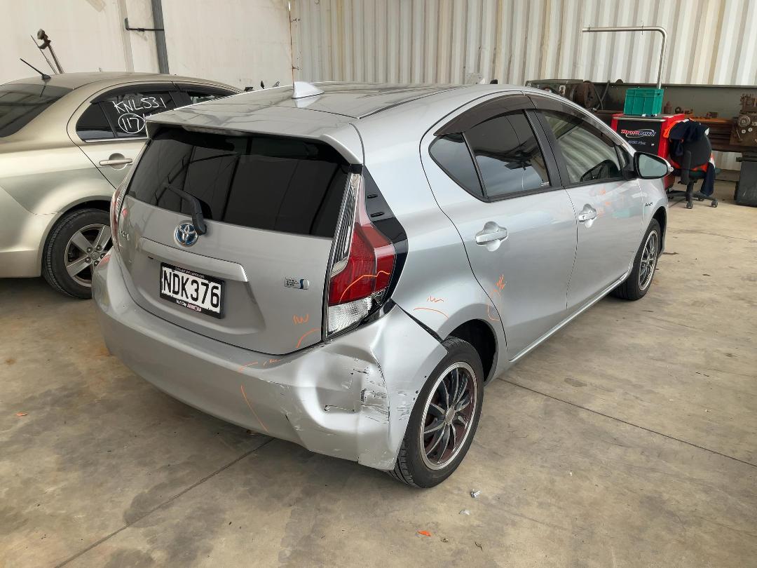 Photo '6' of Toyota Aqua Hybrid