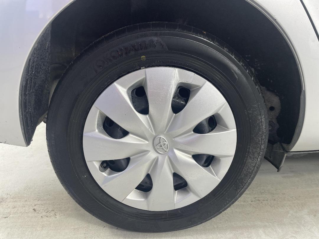 Photo '12' of Toyota Aqua Photo '12' of Toyota Aqua