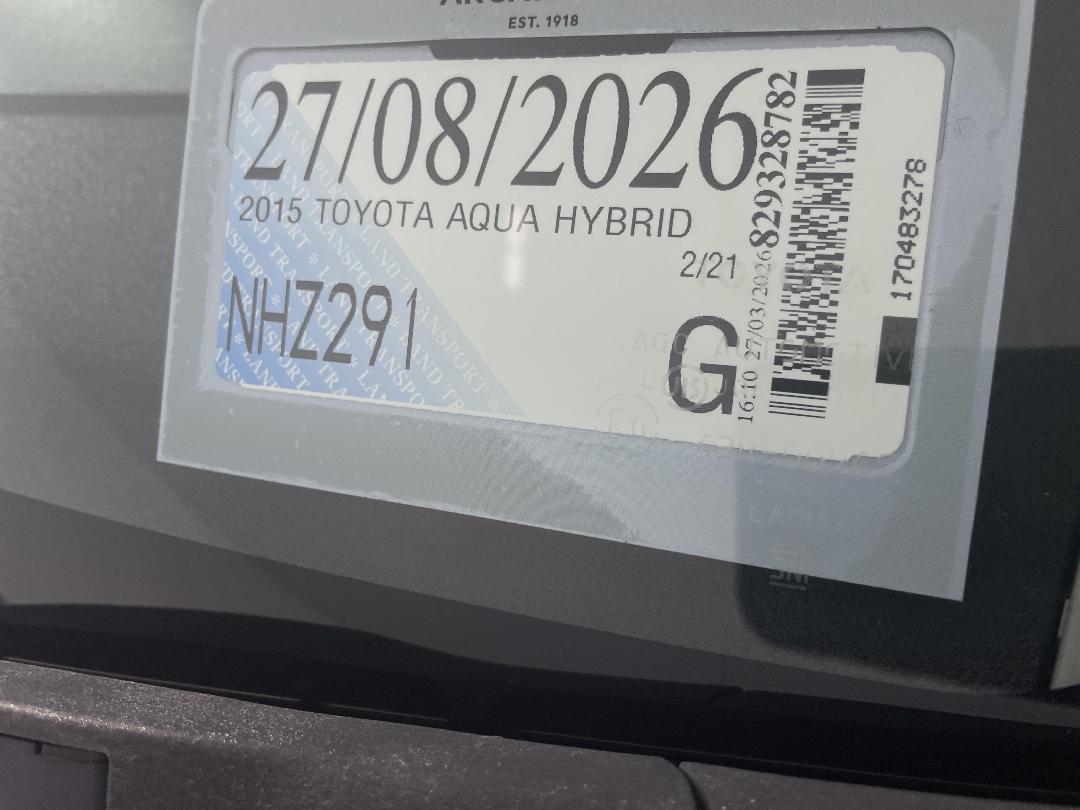 Photo '24' of Toyota Aqua Photo '24' of Toyota Aqua