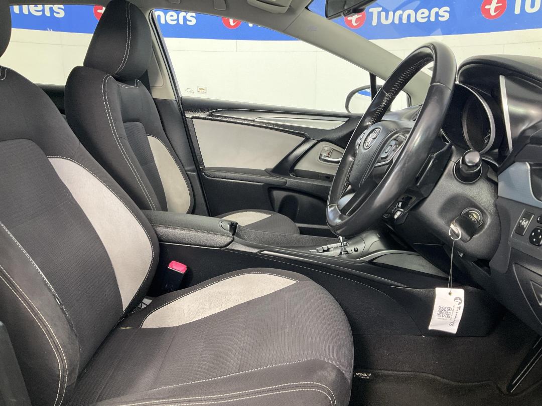 Photo '16' of Toyota Avensis Photo '16' of Toyota Avensis