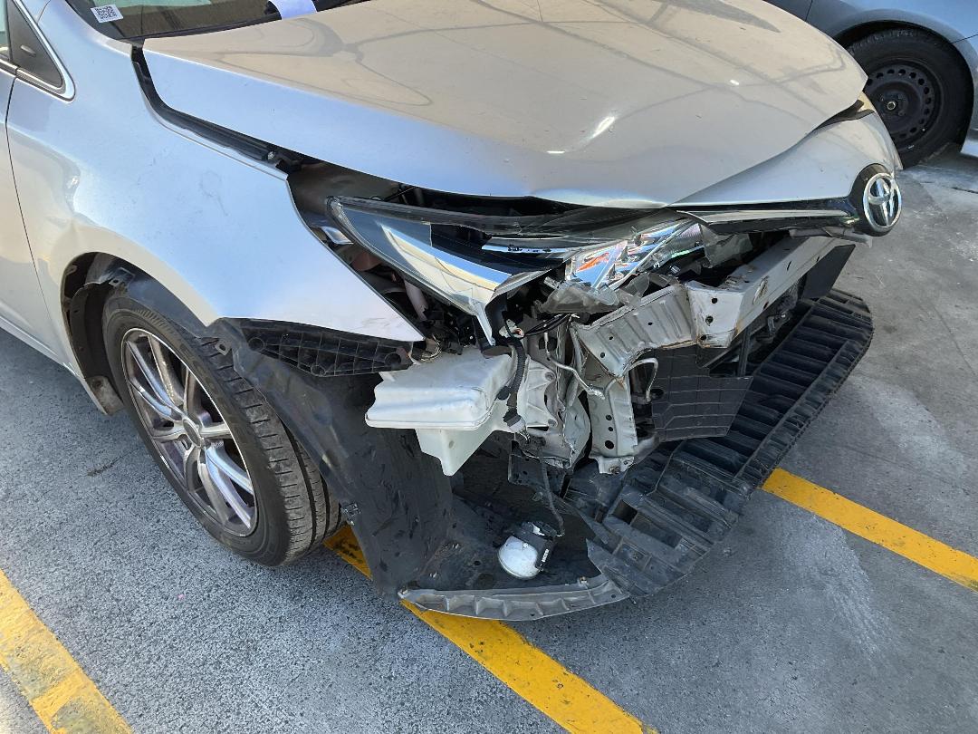 Photo '4' of Toyota Avensis WGN E Photo '4' of Toyota Avensis WGN E