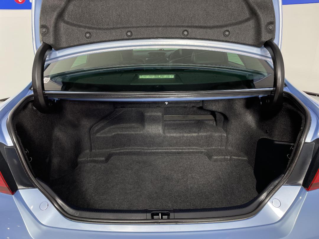 Photo '14' of Toyota Camry Photo '14' of Toyota Camry