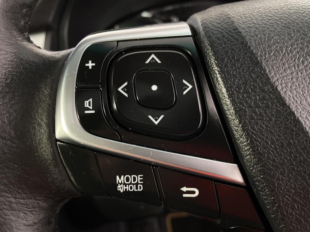 Photo '28' of Toyota Camry Photo '28' of Toyota Camry