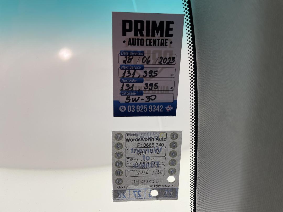 Photo '33' of Toyota Camry Photo '33' of Toyota Camry