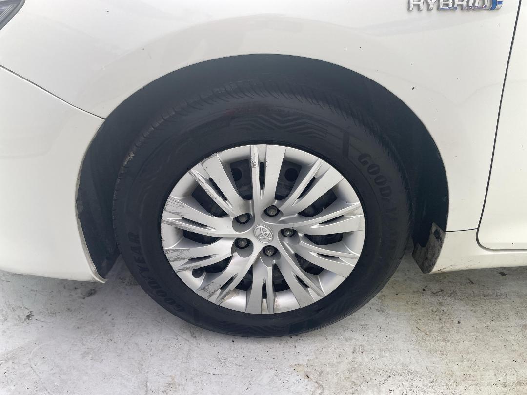 Photo '10' of Toyota Camry